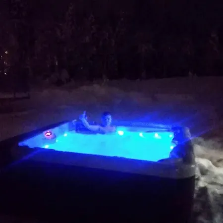 Luxury Snow With Jacuzzi Villa *