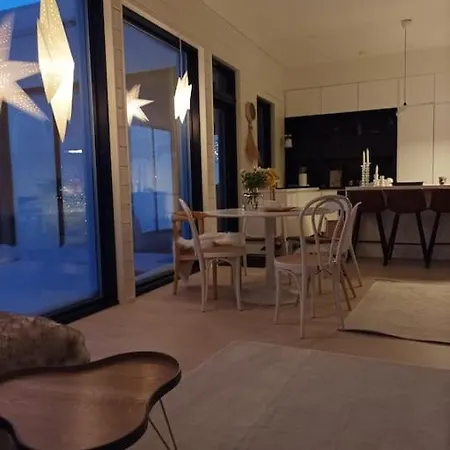 Luxury Snow With Jacuzzi فيلة روفانييمي